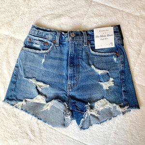 Abercrombie High Rise Mom Short